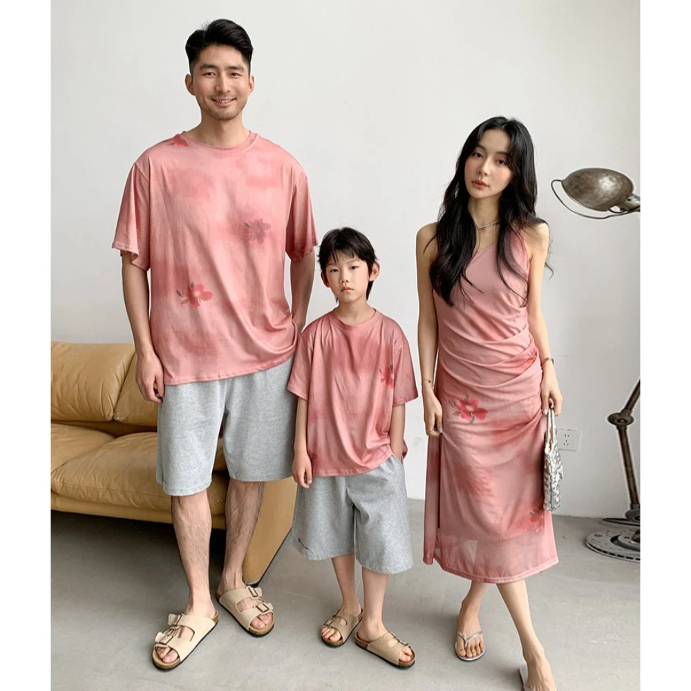 2026 Summer Family Matching Outfits Pink Tie Dye Cami Maxi Dress & T-Shirt Set Casual Loungewear Beach Vacation Wear
2026 Summer Family Matching Outfits Pink Tie Dye Cami Maxi Dress & T-Shirt Set Casual Loungewear Beach Vacation Wear