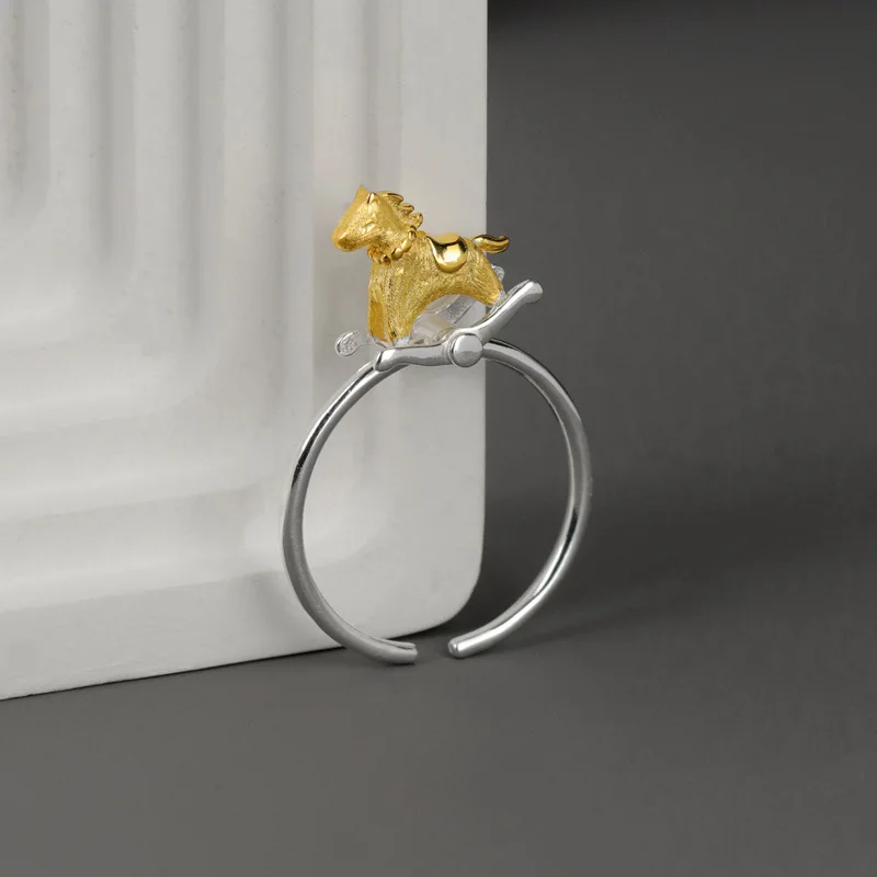 Real 925 Sterling Silver Funny Rocking Horse Adjustable Rings for Women Engagement Dating High Quality Fine Jewelry
Real 925 Sterling Silver Funny Rocking Horse Adjustable Rings for Women Engagement Dating High Quality Fine Jewelry