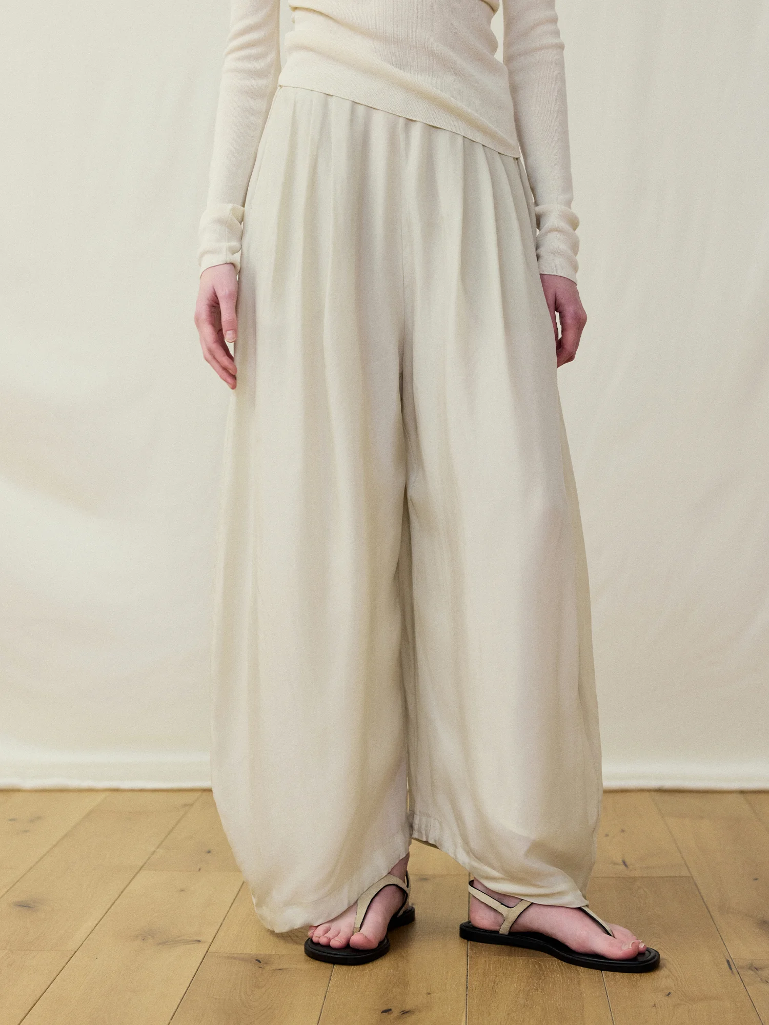 MURMUR MI Copper Ammonia Ray Knit Casual Pants Women's Loose Waist Dance Knife Pants Artistic Drape Elastic Waist Casual Trou...
MURMUR MI Copper Ammonia Ray Knit Casual Pants Women's Loose Waist Dance Knife Pants Artistic Drape Elastic Waist Casual Trou...