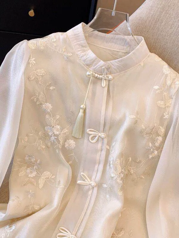 Retro Embroidered Loose Long Sleeve Stand Collar Tassel Trim Chiffon Shirt Chinese National Style New Summer 2026 Women's Fas...
Retro Embroidered Loose Long Sleeve Stand Collar Tassel Trim Chiffon Shirt Chinese National Style New Summer 2026 Women's Fas...