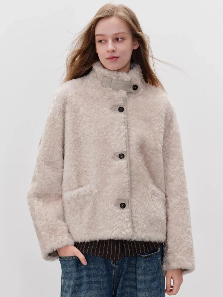 High-end Luxury Lacon Lamb Fur Plush Jackets for Women 2026 New Simple Stand Collar Short Winter Genuine Leather Real Fur Coat
High-end Luxury Lacon Lamb Fur Plush Jackets for Women 2026 New Simple Stand Collar Short Winter Genuine Leather Real Fur Coat