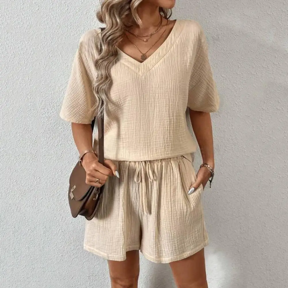 2Pcs/Set Women Casual Outfit V-Neck Short Sleeve T-shirt Elastic Waist Drawstring Wide Leg Shorts Set Wrinkle Fabric Outfit
2Pcs/Set Women Casual Outfit V-Neck Short Sleeve T-shirt Elastic Waist Drawstring Wide Leg Shorts Set Wrinkle Fabric Outfit