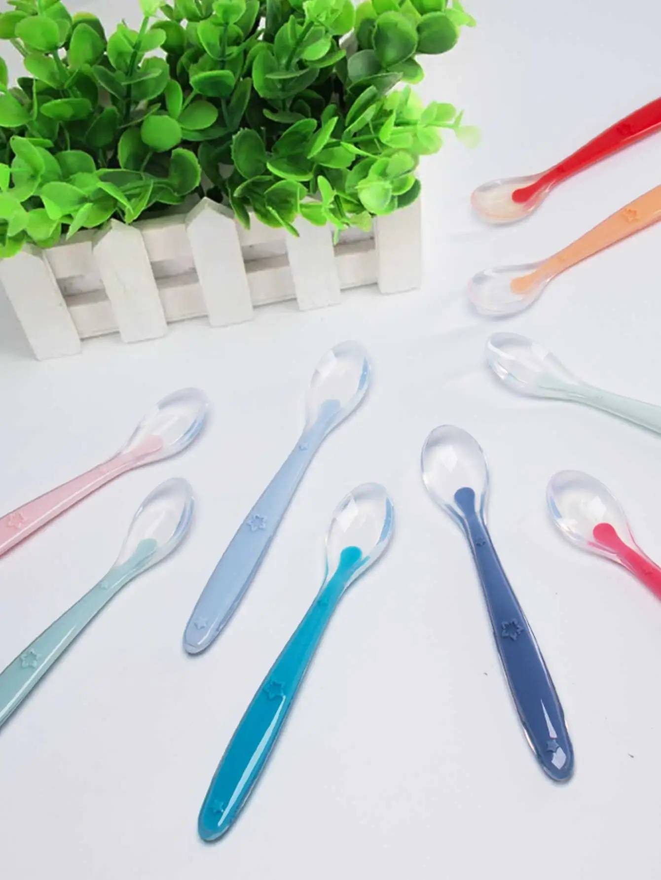 2 Pcs Baby Silicone Spoon Set Star pattern large small spoon head set for baby training eat independently not hurt the throat
2 Pcs Baby Silicone Spoon Set Star pattern large small spoon head set for baby training eat independently not hurt the throat
