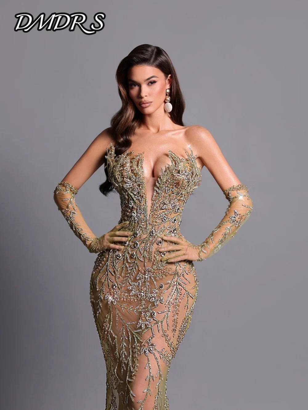 DMDRS Deep V-neck Evening Dress Elegant Crystal Beaded Party Gown Sexy Sleeveless No Gloves Floor-Length Party Dress فساتين سهرة
DMDRS Deep V-neck Evening Dress Elegant Crystal Beaded Party Gown Sexy Sleeveless No Gloves Floor-Length Party Dress فساتين سهرة