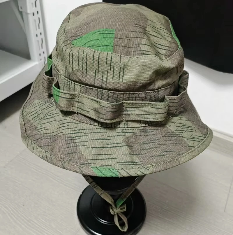 German split camouflage round edged hat, suitable for outdoor/fishing/hiking/trekking, etc
German split camouflage round edged hat, suitable for outdoor/fishing/hiking/trekking, etc