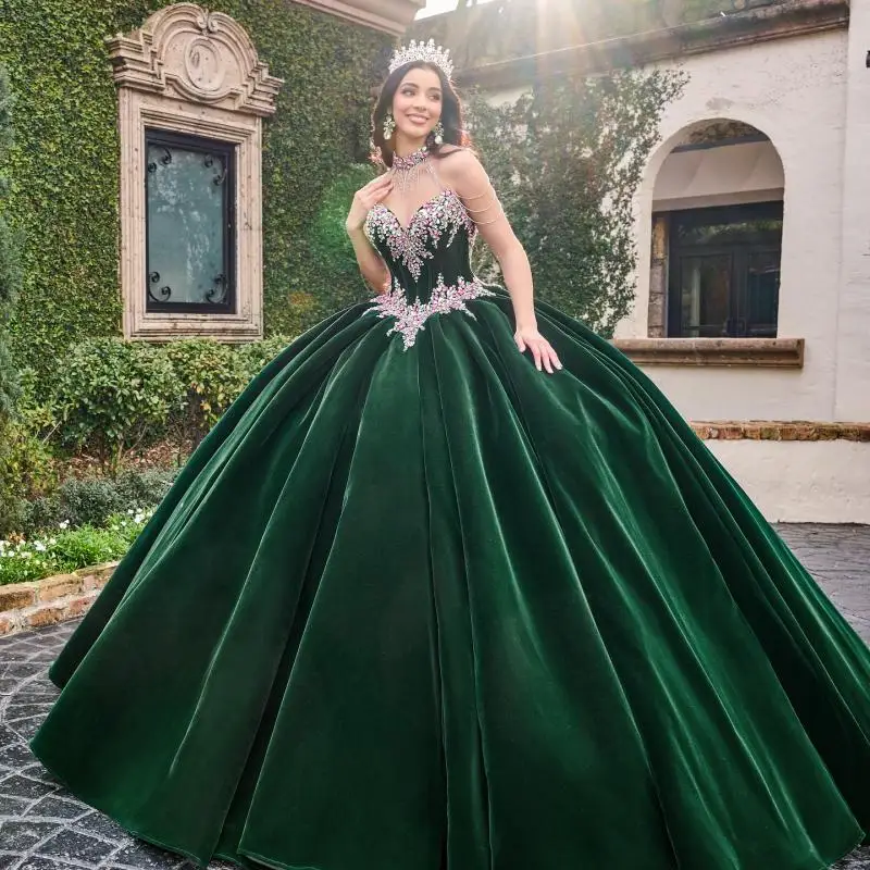 Customized blackish green nylon V-neck Off Shoulder rhinestone Quinceanera applique vestidos de 15 Quinceanera
Customized blackish green nylon V-neck Off Shoulder rhinestone Quinceanera applique vestidos de 15 Quinceanera 