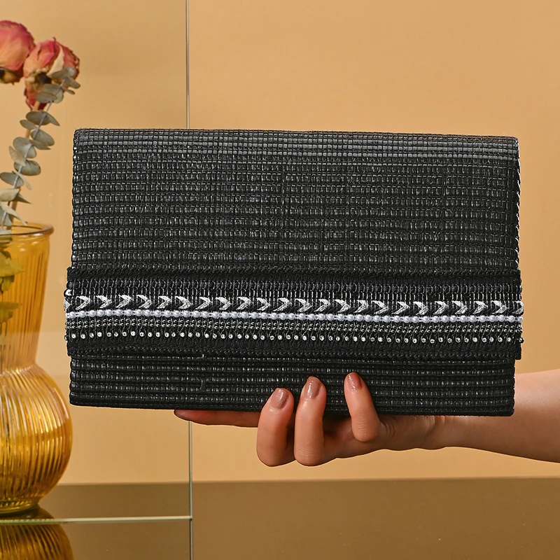 Новая тканая сумка через плечо, вечерняя сумка, женственная банкетная сумка, дорожная сумка для хранения вечеринок, сумка-мессенджер с металлической цепочкой
Новая тканая сумка через плечо, вечерняя сумка, женственная банкетная сумка, дорожная сумка для хранения вечеринок, сумка-мессенджер с металлической цепочкой