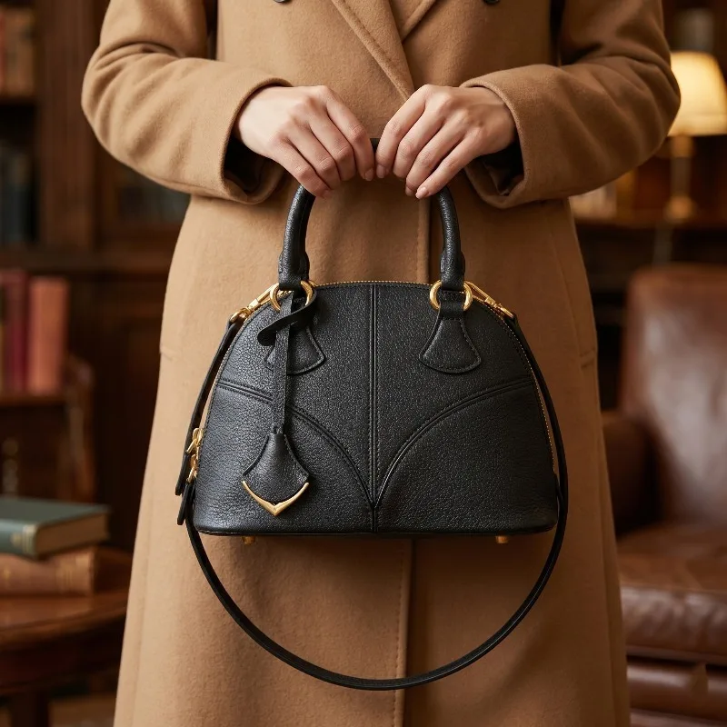Minimalist Design Niche Shell Bag Retro Elegant Bowling Bag Fashion Commute Top Handle Shoulder Crossbody Handbag for Travel
Minimalist Design Niche Shell Bag Retro Elegant Bowling Bag Fashion Commute Top Handle Shoulder Crossbody Handbag for Travel