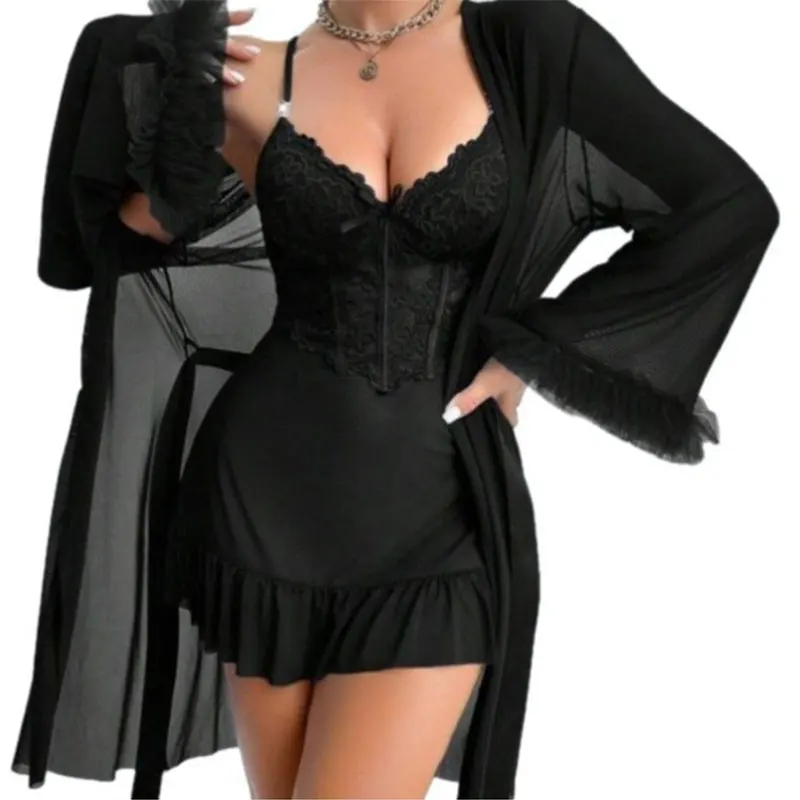 Комплект из 3 предметов: женский сексуальный комплект белья с кружевным платьем-комбинацией с V-образным вырезом и прозрачным сетчатым халатом, женская повседневная ночная одежда.
Комплект из 3 предметов: женский сексуальный комплект белья с кружевным платьем-комбинацией с V-образным вырезом и прозрачным сетчатым халатом, женская повседневная ночная одежда.