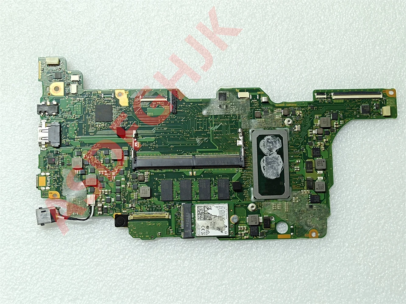 Применимо к материнской плате Toshiba Dynabook Tecra A40-G i5 10-го поколения 10210U P/N FUZ2SY1 A4607A 4014064H
Применимо к материнской плате Toshiba Dynabook Tecra A40-G i5 10-го поколения 10210U P/N FUZ2SY1 A4607A 4014064H