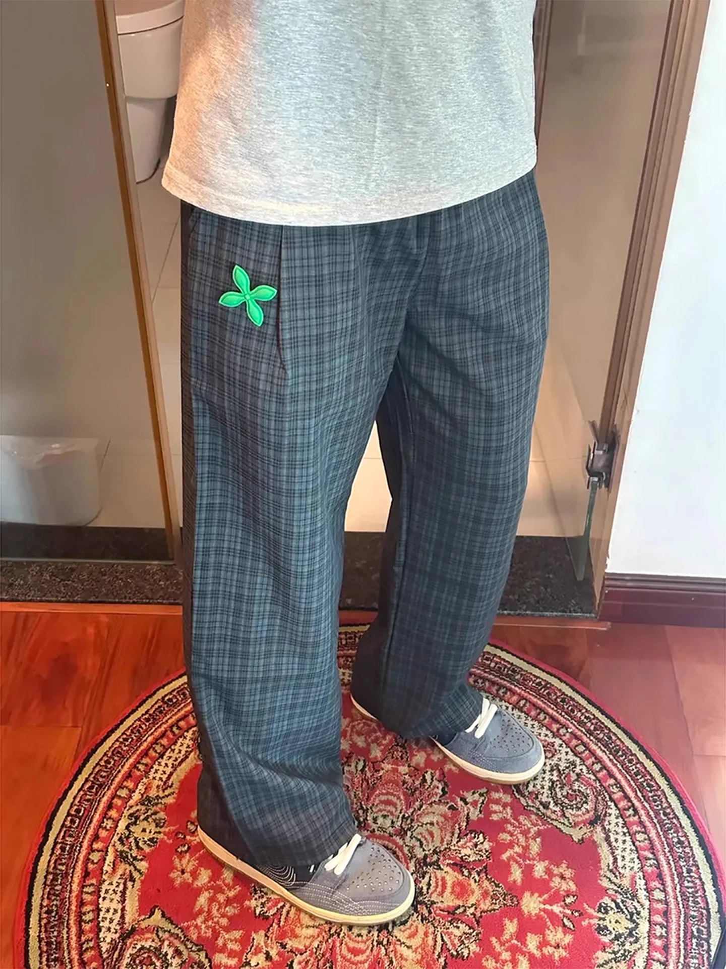Мужские осенние брюки Deep ey Plaid Knife Pants Cleanfit: прямые, свободные, широкие, повседневные, с эффектом драпировки, в стиле Lazy Sle
Мужские осенние брюки Deep ey Plaid Knife Pants Cleanfit: прямые, свободные, широкие, повседневные, с эффектом драпировки, в стиле Lazy Sle