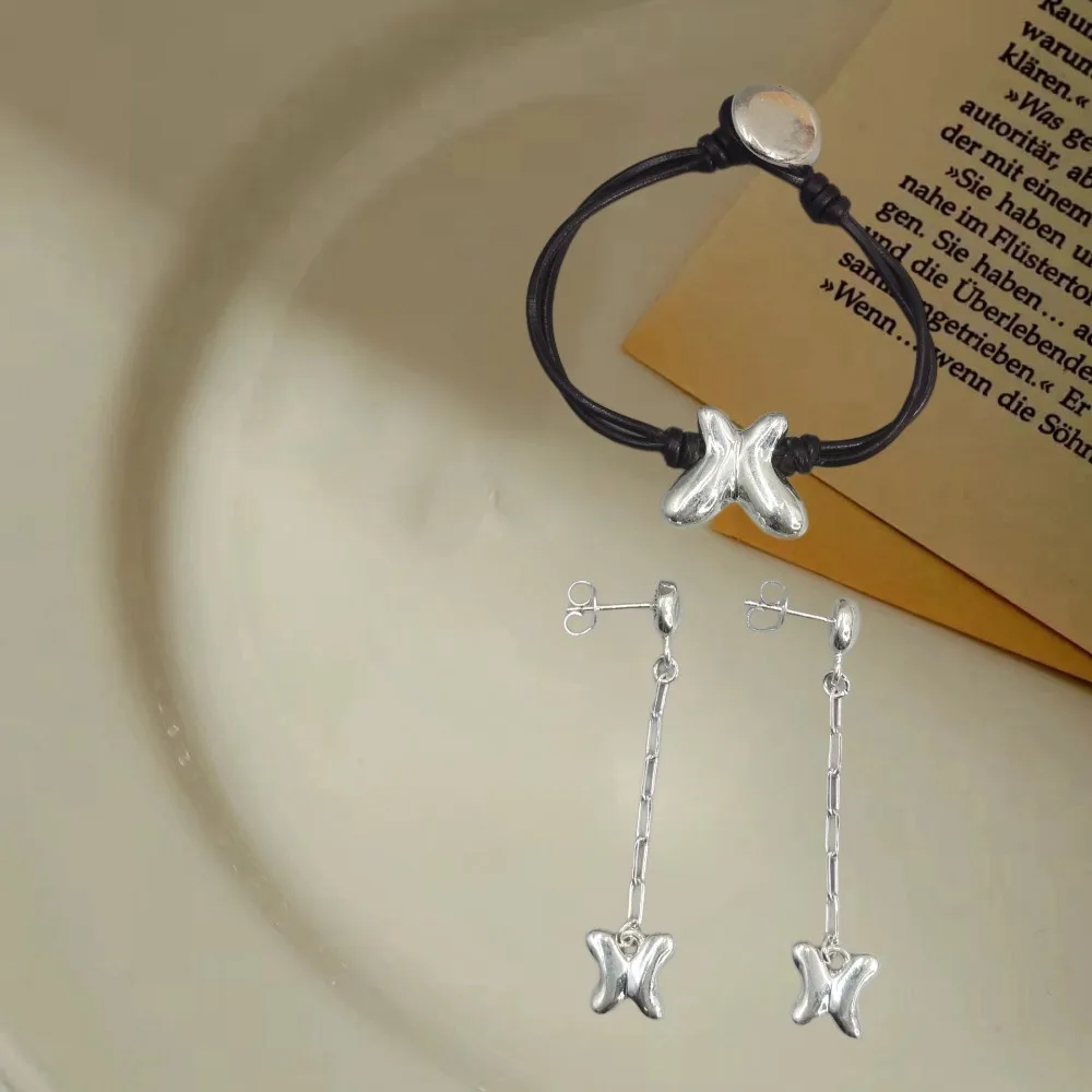 2026 Spain Versatile Cute Gold and Silver Butterfly Earrings Bracelet Jewelry Two Piece Set Party Gift
2026 Spain Versatile Cute Gold and Silver Butterfly Earrings Bracelet Jewelry Two Piece Set Party Gift