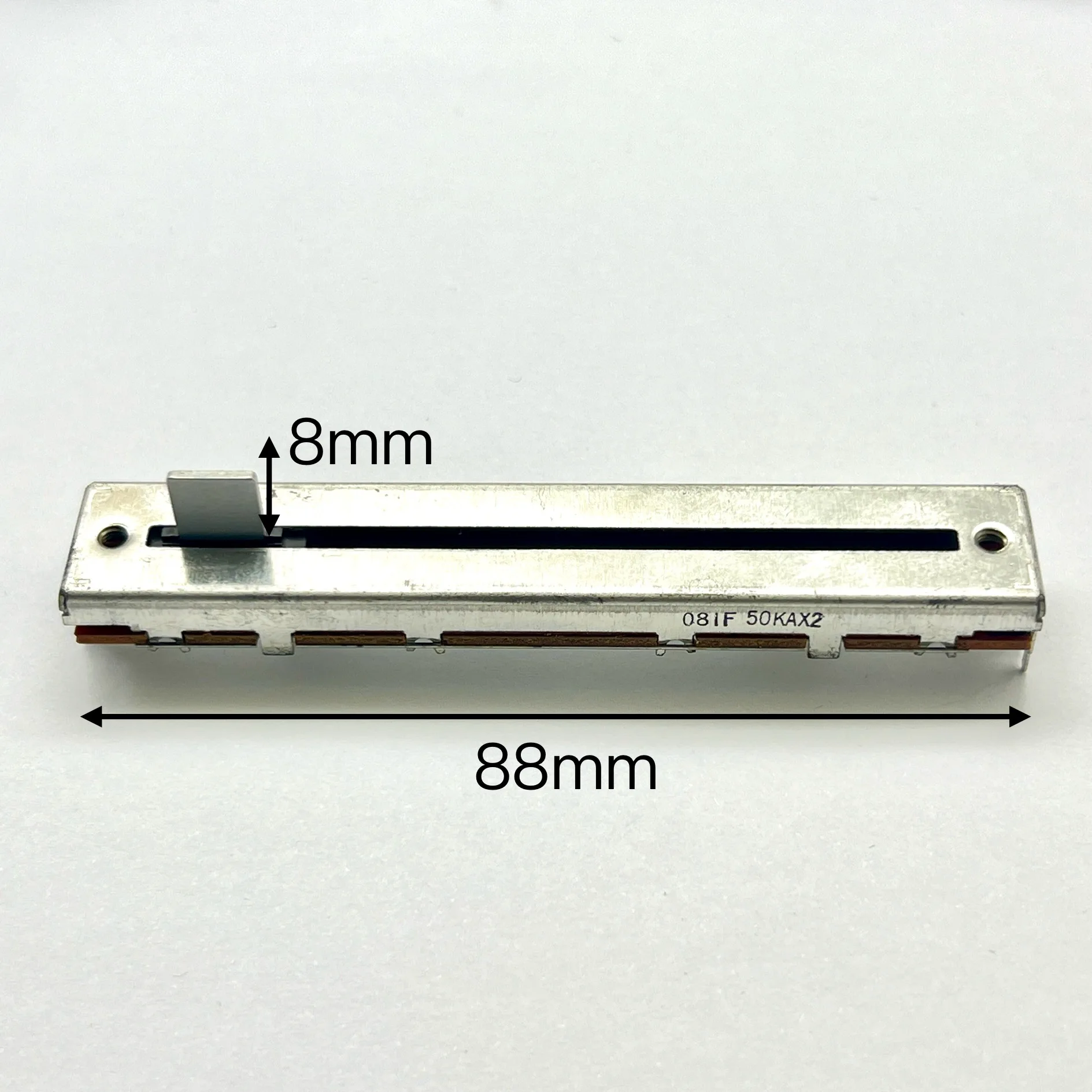 1 PCS Taiwan Fuhua 8.8cm sliding dual potentiometer A50KX2 handle length 8MM
1 PCS Taiwan Fuhua 8.8cm sliding dual potentiometer A50KX2 handle length 8MM