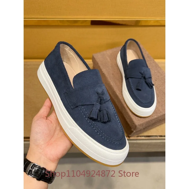 Дизайнерские мужские лоферы в британском стиле с кисточками, высококачественные, из замши и натуральной кожи, на толстой подошве, удобные, для вождения, из воловьей кожи
Дизайнерские мужские лоферы в британском стиле с кисточками, высококачественные, из замши и натуральной кожи, на толстой подошве, удобные, для вождения, из воловьей кожи