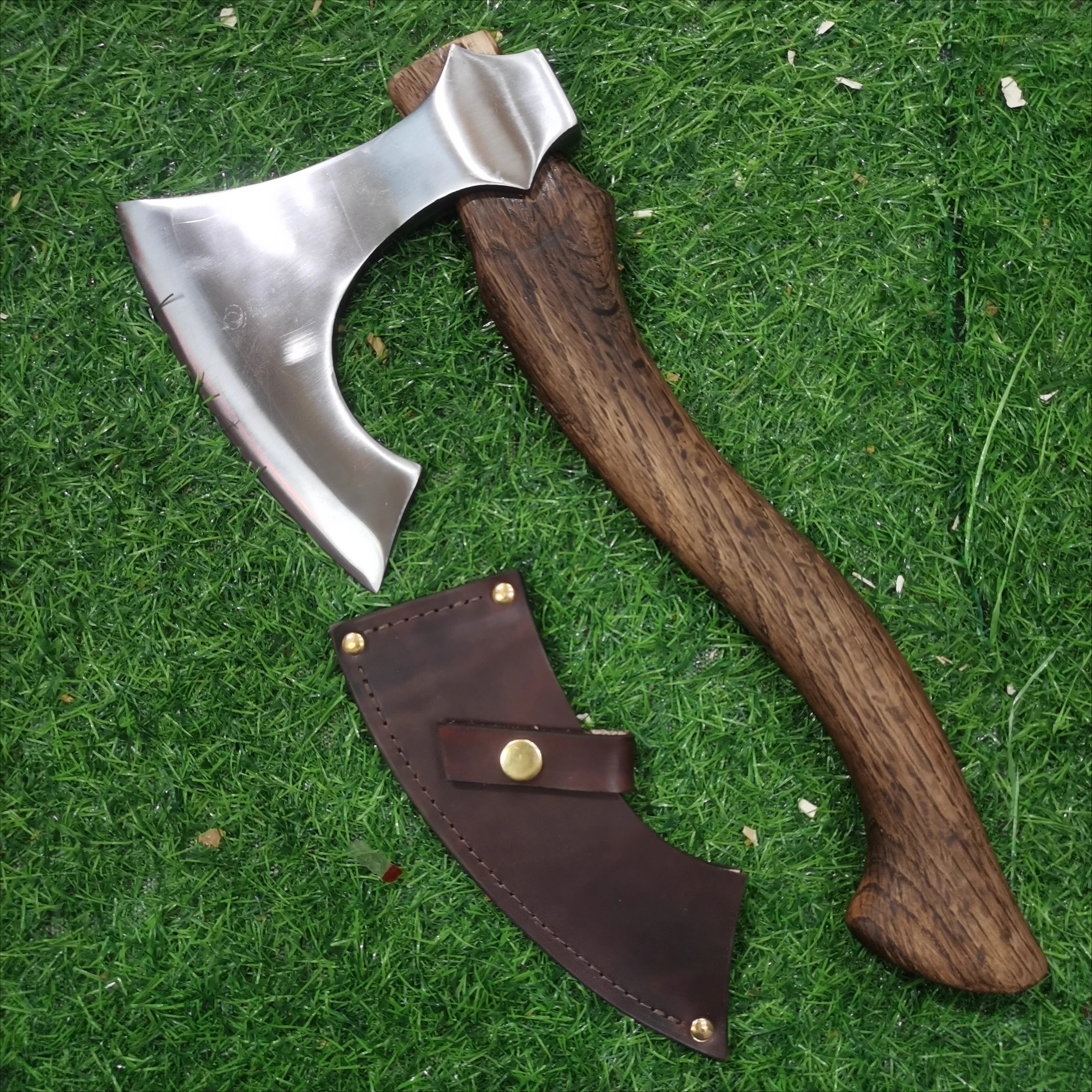 NEW Viking Wide Blade 65 Number Manganese Steel Tactical Camping Axe Outdoor Convenient Cutting Self-Defense Survival Tool
NEW Viking Wide Blade 65 Number Manganese Steel Tactical Camping Axe Outdoor Convenient Cutting Self-Defense Survival Tool