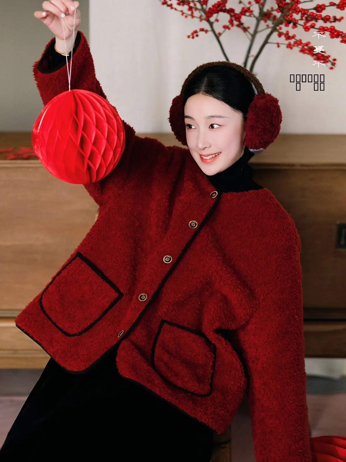 00% шерсть или Jaet, свободное бархатное новое китайское зимнее пальто, оригинальный дизайн, женское модное художественное ретро пальто
00% шерсть или Jaet, свободное бархатное новое китайское зимнее пальто, оригинальный дизайн, женское модное художественное ретро пальто