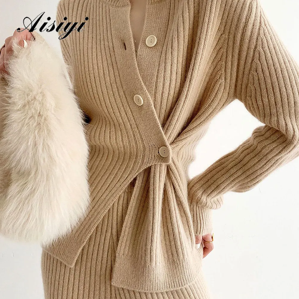 Ladies Elegant Slim Two Pieces Small Design Fashion Slim Sweater Cardigan High Waist Wide Leg Pants Ensemble Femme Party Dress
Ladies Elegant Slim Two Pieces Small Design Fashion Slim Sweater Cardigan High Waist Wide Leg Pants Ensemble Femme Party Dress