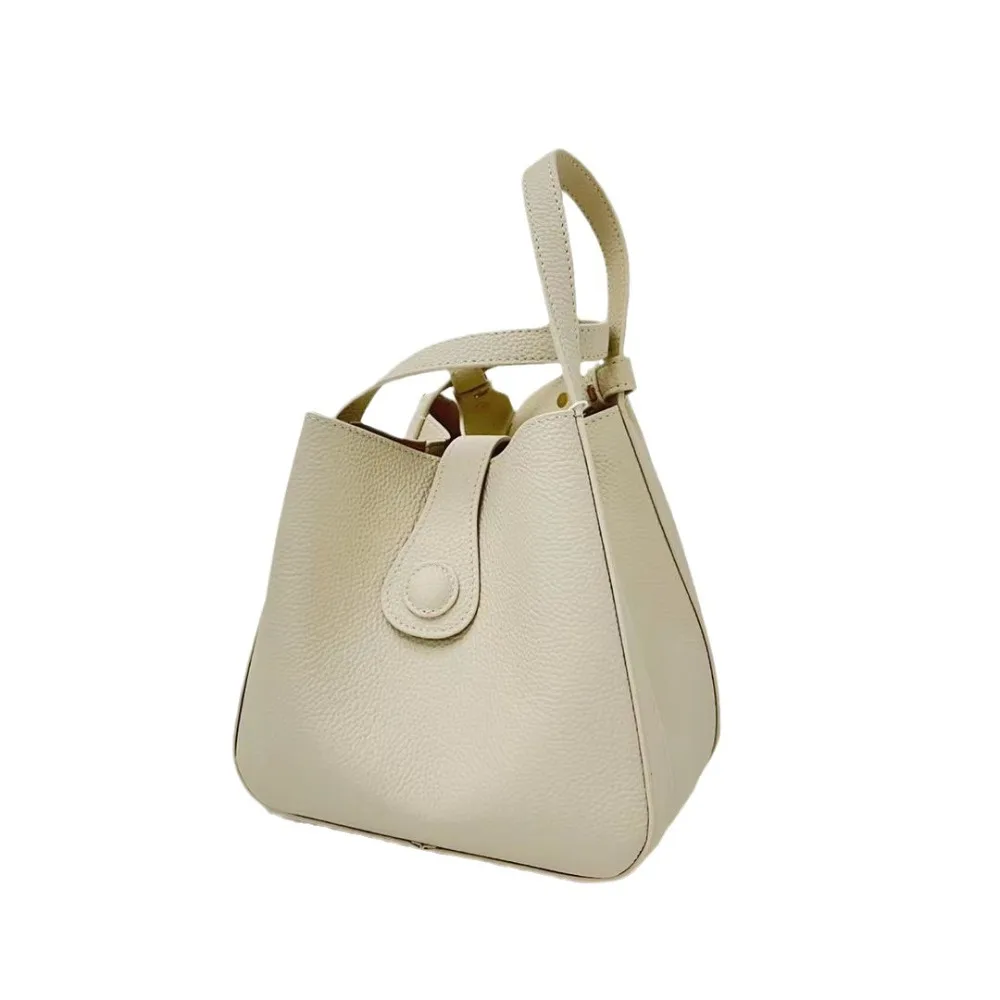 Genuine Leather Women's Tote Bag Large Capacity Shoulder Bag with Adjustable Strap Minimalist Spacious Handbag Purse for Women
Genuine Leather Women's Tote Bag Large Capacity Shoulder Bag with Adjustable Strap Minimalist Spacious Handbag Purse for Women