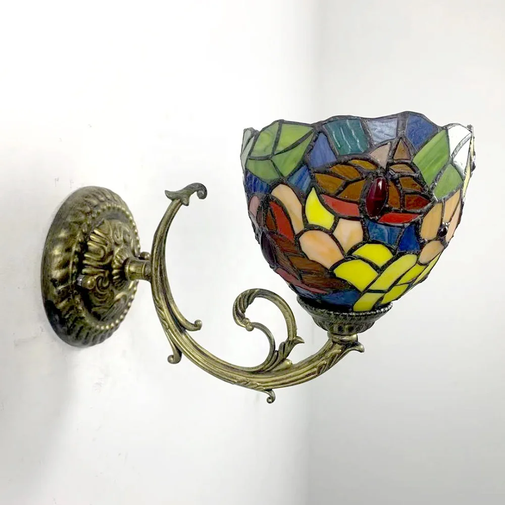 Настенный светильник LongHuiJing в винтажном стиле, витражный, с цветочным узором
Настенный светильник LongHuiJing в винтажном стиле, витражный, с цветочным узором