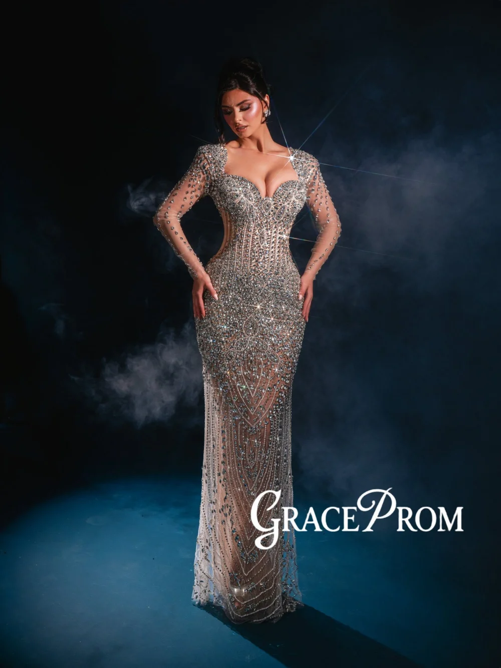 Opulent Silver Rhinestones Evening Dress Glamorous Long Sleeve Wedding Party Gowns Customized Illusion Straight Banquet Gowns
Opulent Silver Rhinestones Evening Dress Glamorous Long Sleeve Wedding Party Gowns Customized Illusion Straight Banquet Gowns