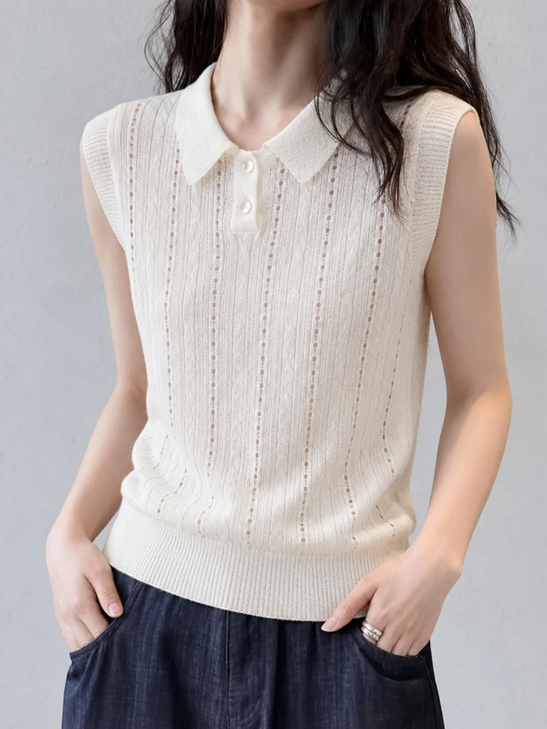 Minimalist Style Ice Silk Knitted Neck Vest Comfortable Age-Defying Fashionable Top Summer Versatile Soft Knitwear
Minimalist Style Ice Silk Knitted Neck Vest Comfortable Age-Defying Fashionable Top Summer Versatile Soft Knitwear