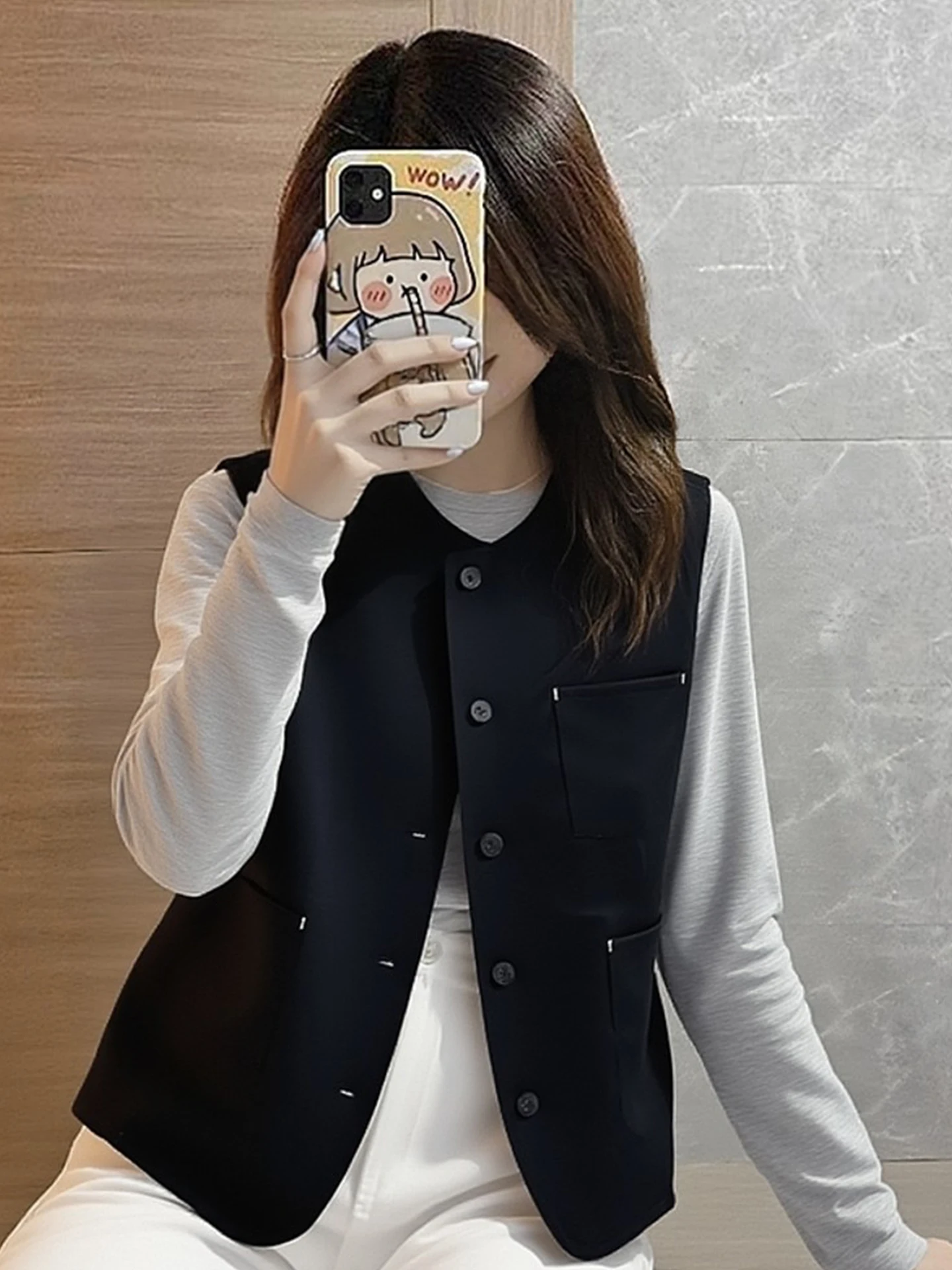 Elegant Single-Button Sleeveless Vest Pure Color Commute Fashion Spring Design Casual Straight Cut round Neck Regular Length
Elegant Single-Button Sleeveless Vest Pure Color Commute Fashion Spring Design Casual Straight Cut round Neck Regular Length