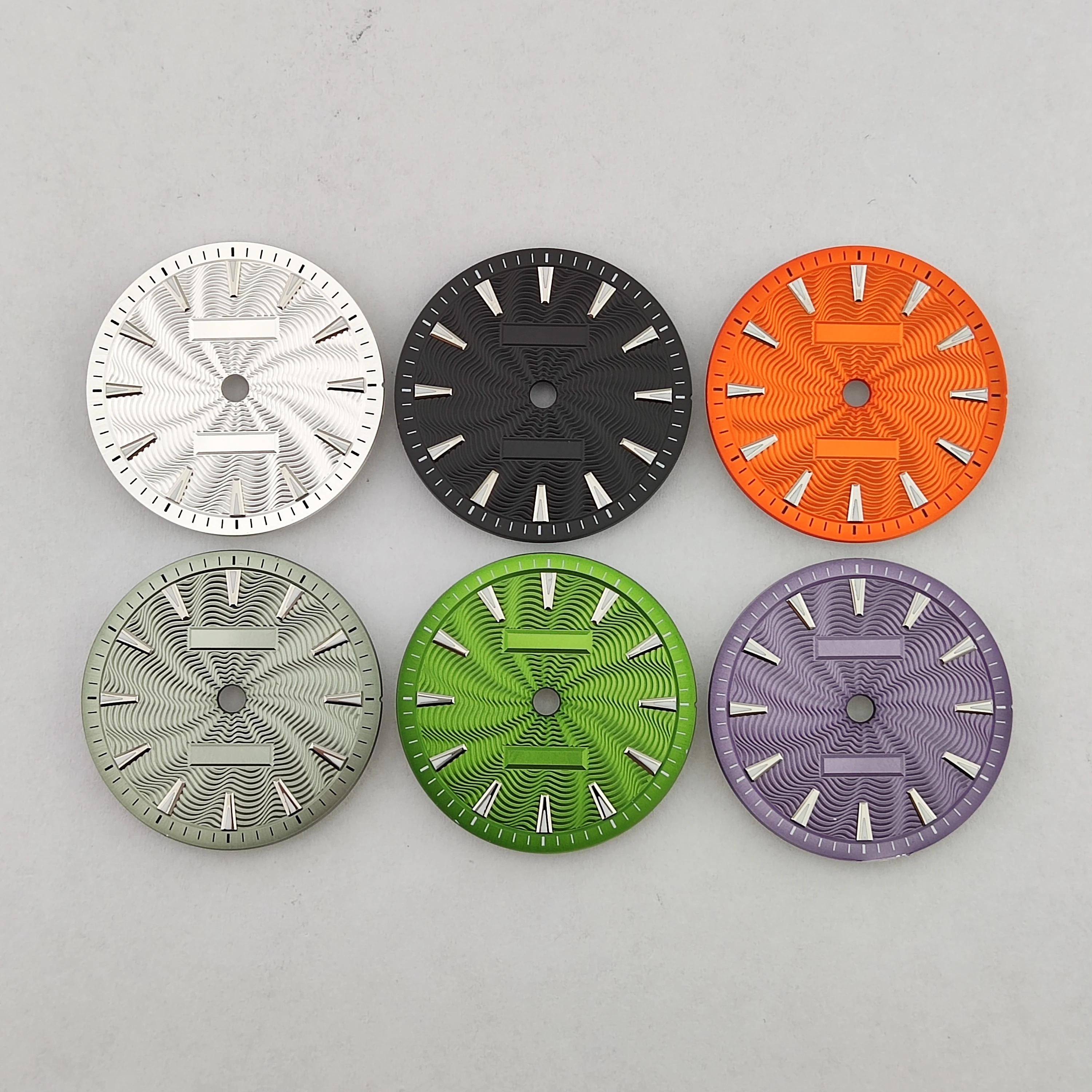 Циферблат часов 28,5 мм, циферблат NH35, текстурный узор, зеленое свечение, подходит для NH34A/NH35A/MIYOTA 8215, аксессуары для часов с механизмом
Циферблат часов 28,5 мм, циферблат NH35, текстурный узор, зеленое свечение, подходит для NH34A/NH35A/MIYOTA 8215, аксессуары для часов с механизмом