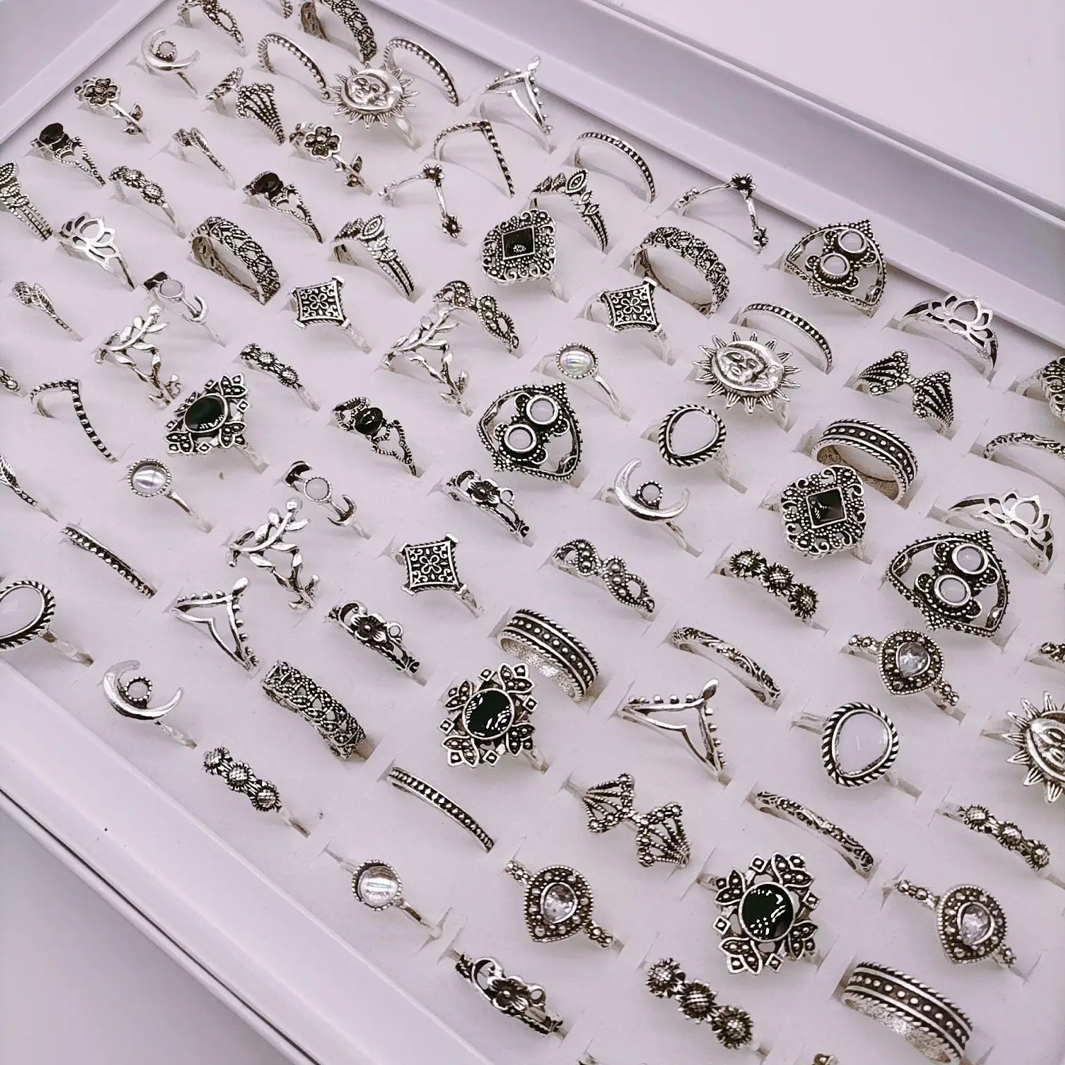Wholesale 30 Pcs Love Angel Butterfly Rings for Men and Women Jewelry Gifts Vintage Couple Knuckle Wedding New Ring Party
Wholesale 30 Pcs Love Angel Butterfly Rings for Men and Women Jewelry Gifts Vintage Couple Knuckle Wedding New Ring Party