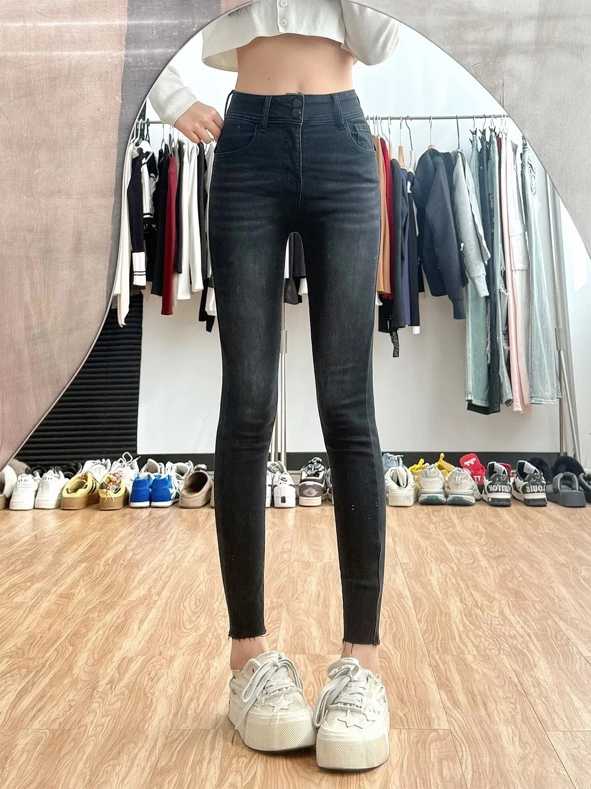 High Waist Slim Fit Bla Denim Jeans Women's Elastic Trousers Long Leggings Faionable Casual Cotton Stretch Fabric
High Waist Slim Fit Bla Denim Jeans Women's Elastic Trousers Long Leggings Faionable Casual Cotton Stretch Fabric