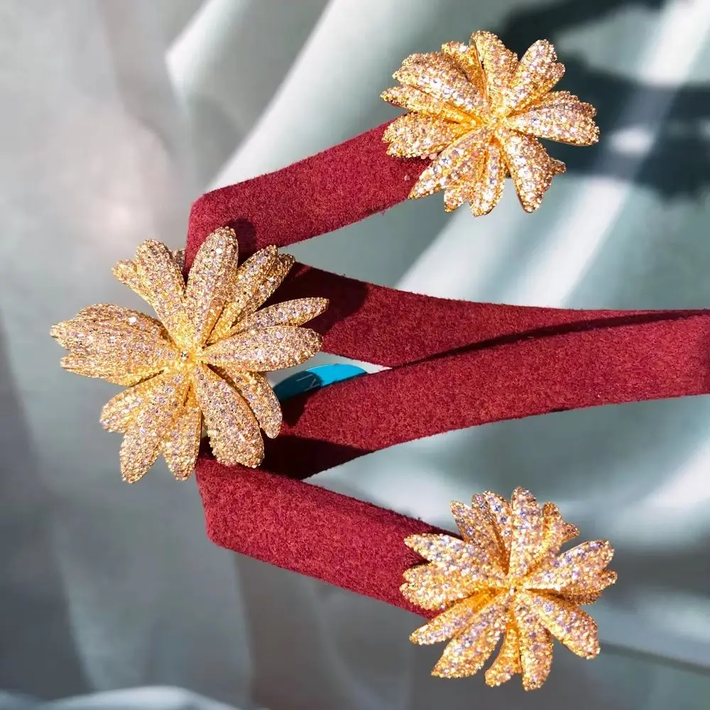 New Flower Earrings Finger Ring Dubai Indian Wedding Jewelry Cubic Zirconia Inlaid Engagement Finger Rings parure bijoux femme
New Flower Earrings Finger Ring Dubai Indian Wedding Jewelry Cubic Zirconia Inlaid Engagement Finger Rings parure bijoux femme