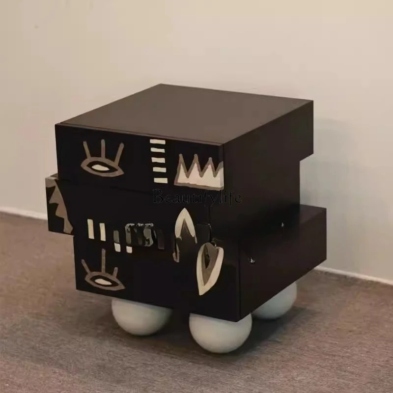 Retro creative solid wood bedside table master painting art bedroom drawer personality special-shaped locker
Retro creative solid wood bedside table master painting art bedroom drawer personality special-shaped locker