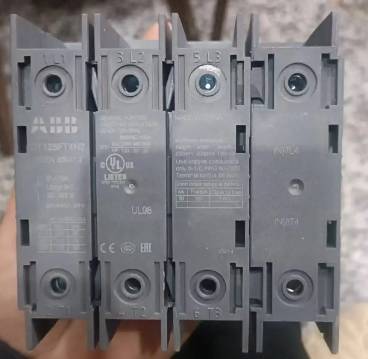 OT125FT4N2 10155186 1SCA105066R1001 switch-diconnector
OT125FT4N2 10155186 1SCA105066R1001 switch-diconnector