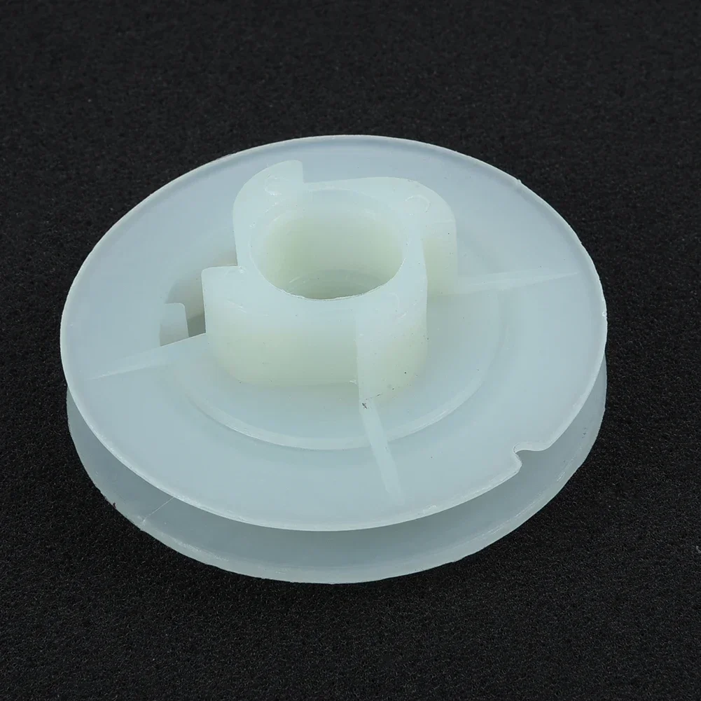 1x Recoil Starter Recoil Starter Start Pull Pulley For Chinese 4500 5200 5800 Chainsaw Garden Tools Accessory
1x Recoil Starter Recoil Starter Start Pull Pulley For Chinese 4500 5200 5800 Chainsaw Garden Tools Accessory