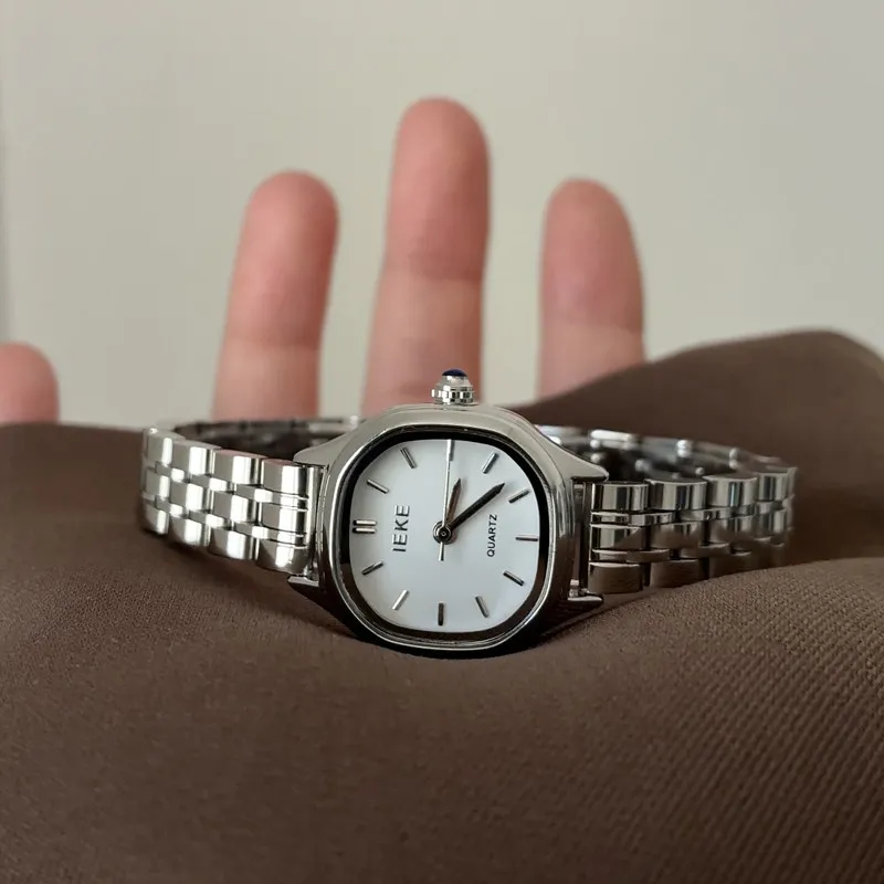 Women'S Minimalist Square Watch, Stainless Steel Strap, High-End Quartz Wristwatch, A Perfect Gift For Women, Women'S Jewelry.
Women'S Minimalist Square Watch, Stainless Steel Strap, High-End Quartz Wristwatch, A Perfect Gift For Women, Women'S Jewelry.
