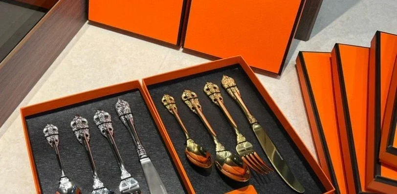 Pure handmade 304 stainless steel handmade tableware gift box set, high-end Chinese style knife, fork, spoon set box
Pure handmade 304 stainless steel handmade tableware gift box set, high-end Chinese style knife, fork, spoon set box
