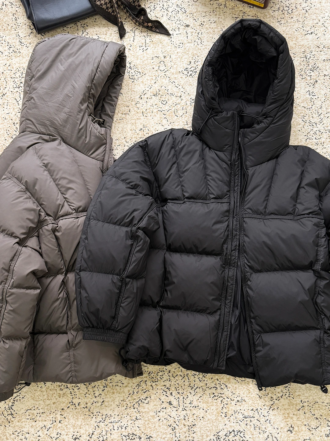 Мужская зимняя куртка-пуховик с капюшоном, регулируемой талией, утепленная, повседневная, с длинными рукавами, на молнии
Мужская зимняя куртка-пуховик с капюшоном, регулируемой талией, утепленная, повседневная, с длинными рукавами, на молнии