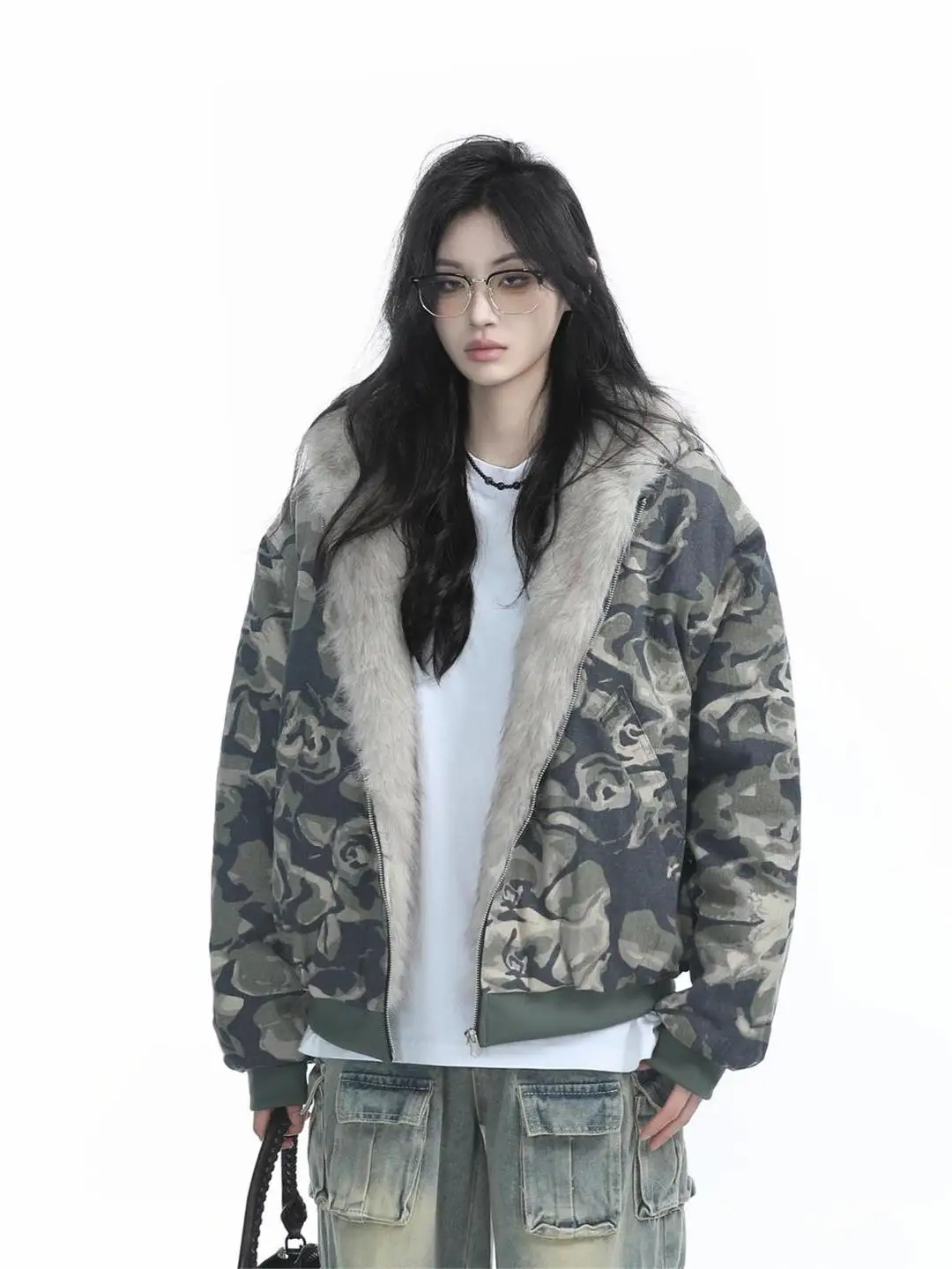 Мужская зимняя куртка в американском стиле с камуфляжным пэчворком, хлопковая, свободного кроя, с капюшоном, с хлопковой подкладкой
Мужская зимняя куртка в американском стиле с камуфляжным пэчворком, хлопковая, свободного кроя, с капюшоном, с хлопковой подкладкой