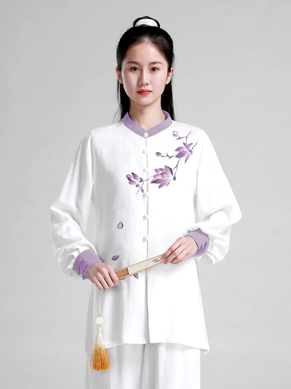 Women's Elegant Martial Arts Clothes Tai Chi Uniform Kung Fu Performance and Competition Costume Traditional Chinese Style White
Women's Elegant Martial Arts Clothes Tai Chi Uniform Kung Fu Performance and Competition Costume Traditional Chinese Style White