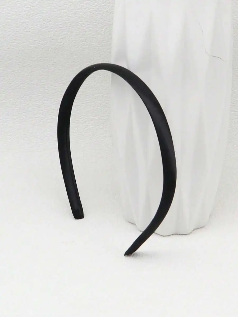 Solid Black Elegant Headband For Women Daily Use Hair Accessory
Solid Black Elegant Headband For Women Daily Use Hair Accessory