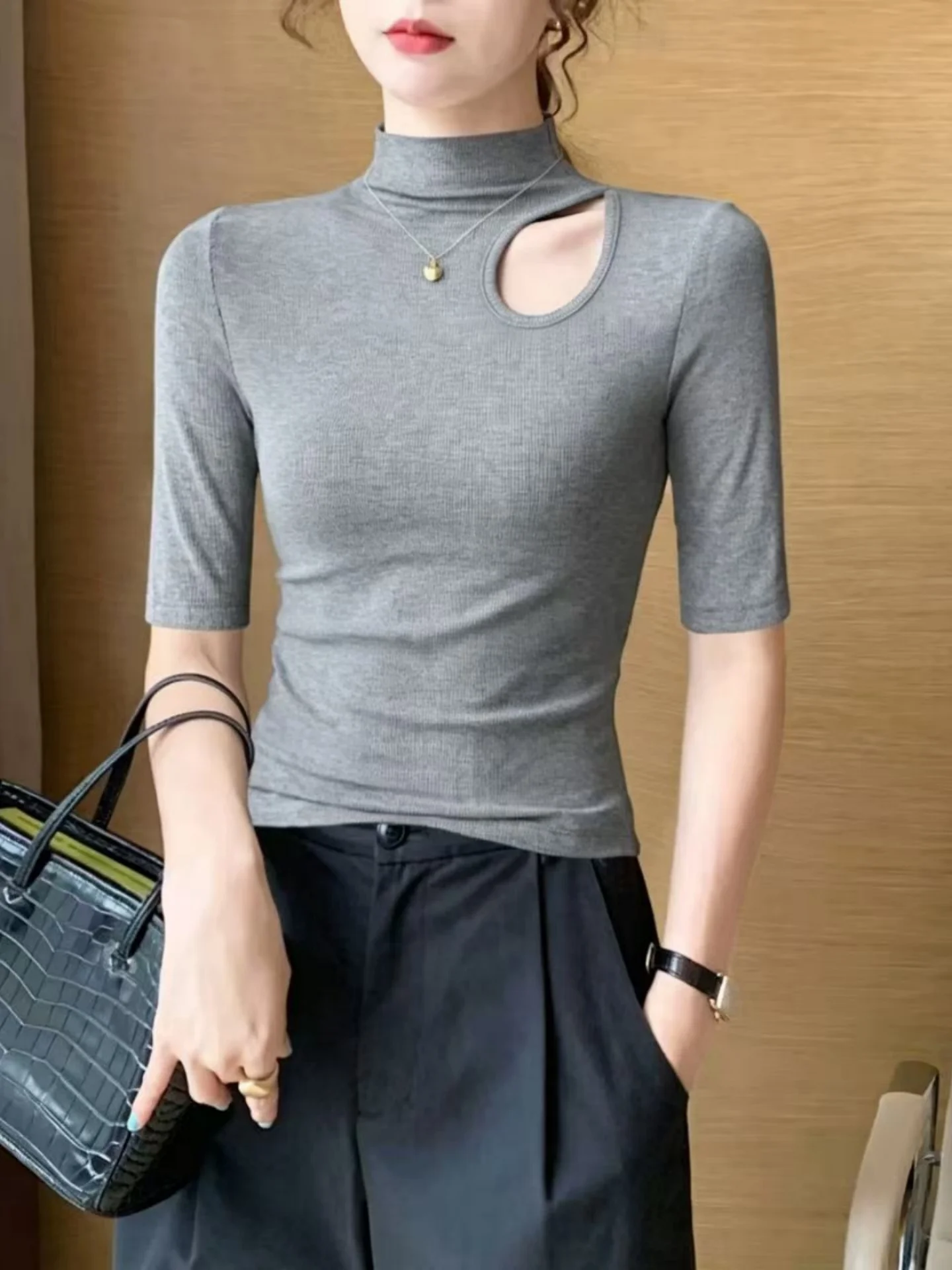 Slim Fit Hollow out Sleeve T-Shirt Women's plus Size Base Shirt Five Sleeve Half High Collar Summer Simple Style Color
Slim Fit Hollow out Sleeve T-Shirt Women's plus Size Base Shirt Five Sleeve Half High Collar Summer Simple Style Color
