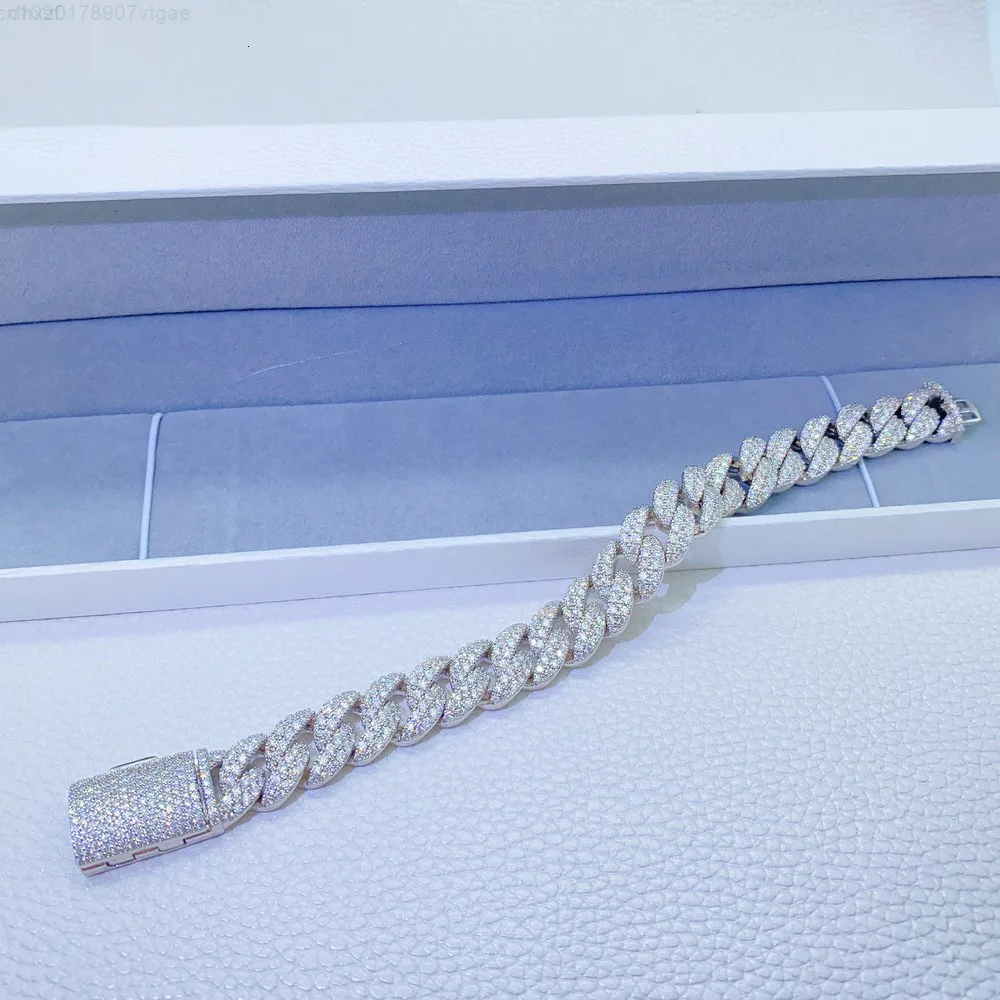 Hiphop Jewelry Chain Bracelet Women Moissanite Diamond Rhodium Plated Cuban Link Chain Fashion Bracelet Punk Jewelry
Hiphop Jewelry Chain Bracelet Women Moissanite Diamond Rhodium Plated Cuban Link Chain Fashion Bracelet Punk Jewelry