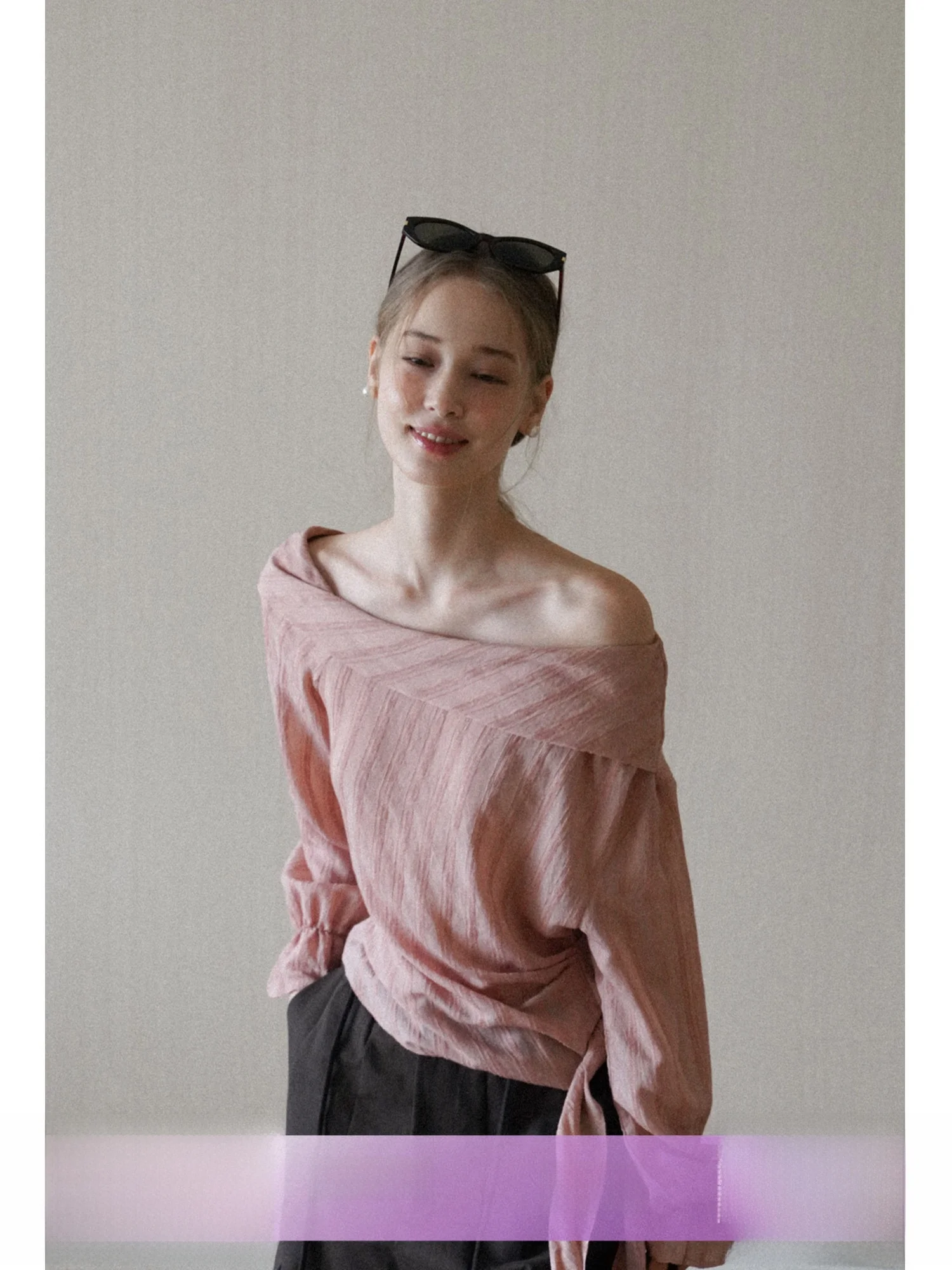 Розовая женская блузка с длинным рукавом, приталенного кроя, с отложным воротником, из драпированной полиэстеровой ткани, модный топ
Розовая женская блузка с длинным рукавом, приталенного кроя, с отложным воротником, из драпированной полиэстеровой ткани, модный топ