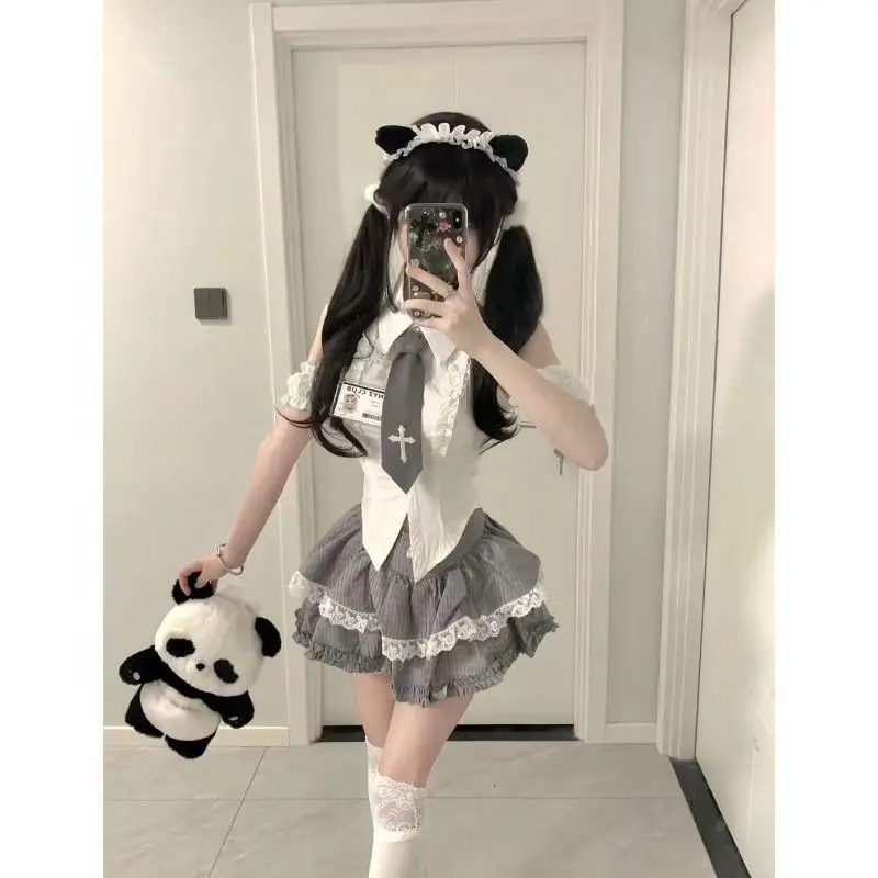 2025 Summer New Jk Ruffled Polo Collar Slim Fit Shirt + High Waisted Lace Patchwork Bubble Skirt 2 Pcs Sets Sweet Girl Y2k Suits
2025 Summer New Jk Ruffled Polo Collar Slim Fit Shirt + High Waisted Lace Patchwork Bubble Skirt 2 Pcs Sets Sweet Girl Y2k Suits