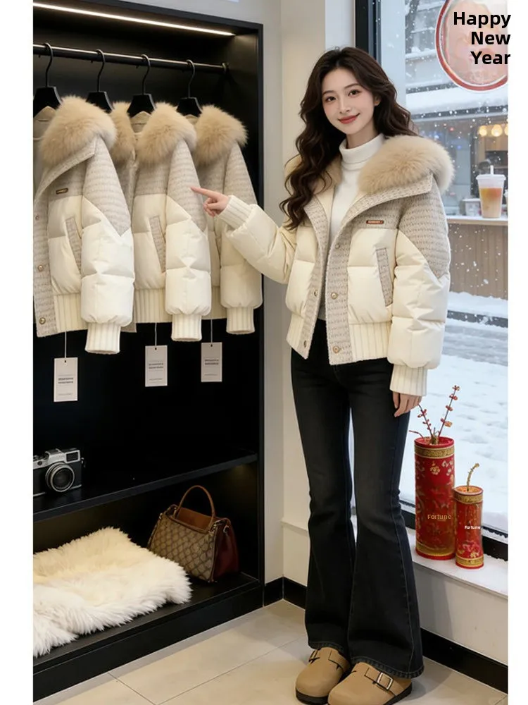 Зимняя утепленная хлопковая куртка Ele: Модное теплое пальто для женщин с цветными вставками и меховым воротником, новая модель верхней одежды с защитой от старения
Зимняя утепленная хлопковая куртка Ele: Модное теплое пальто для женщин с цветными вставками и меховым воротником, новая модель верхней одежды с защитой от старения