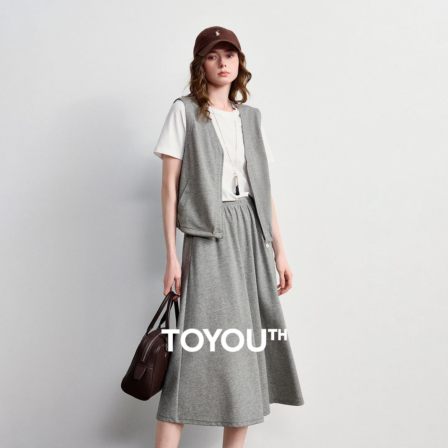 TOYOUTH Women Heather Grey V Neck Zipper Vest and Skirt 2026 Summer New Casual Sporty Two-Piece Set
TOYOUTH Women Heather Grey V Neck Zipper Vest and Skirt 2026 Summer New Casual Sporty Two-Piece Set