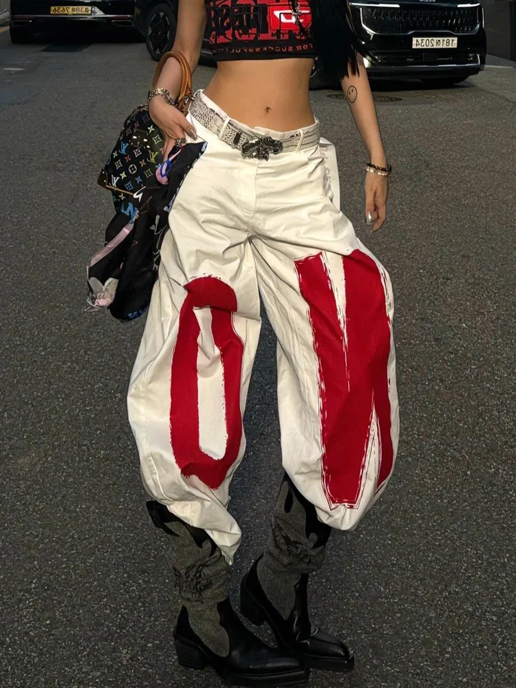 Ретро американский дизайн Sense Color Blo Print женские сексуальные джинсы в стиле панк с высокой талией свободного покроя асимметричные брюки-ножи
Ретро американский дизайн Sense Color Blo Print женские сексуальные джинсы в стиле панк с высокой талией свободного покроя асимметричные брюки-ножи