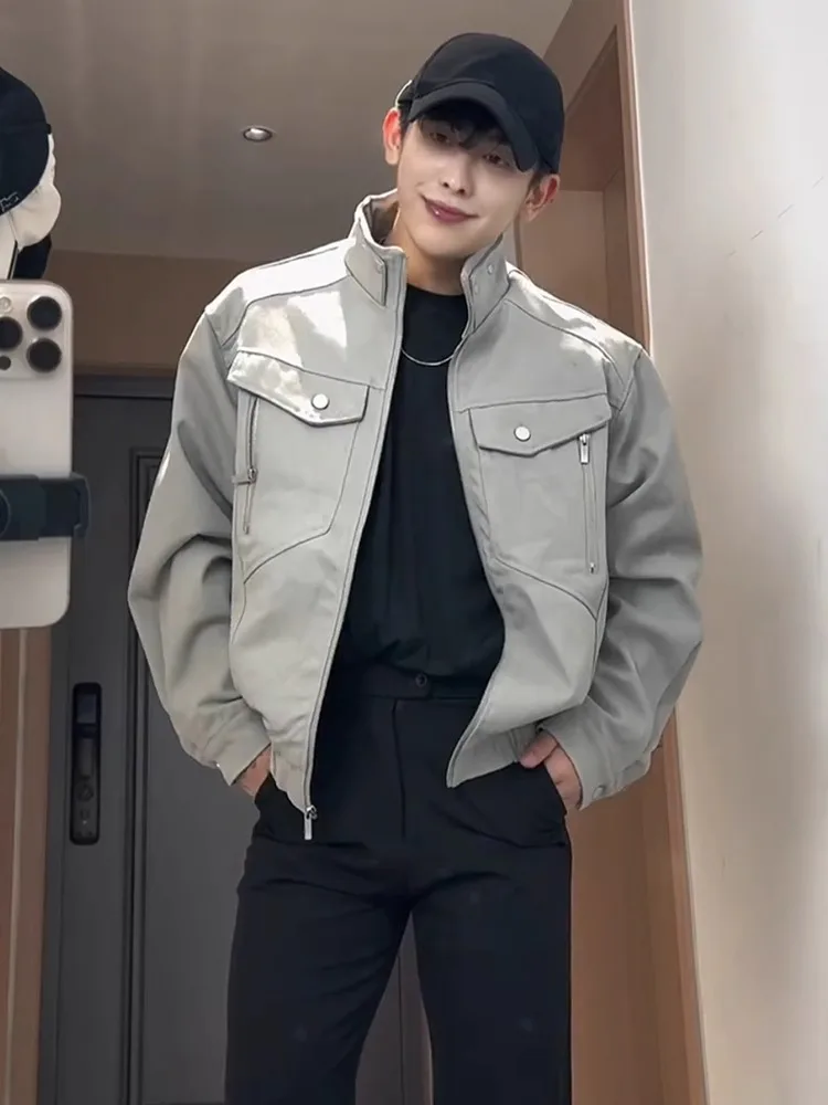 Мужская куртка-бомбер Spring Outerwear из коллекции Cleanfit Haome, с воротником-стойкой, в стиле American Workwear, с защитой от сминания, из ткани Python Stand Collar Jaet
Мужская куртка-бомбер Spring Outerwear из коллекции Cleanfit Haome, с воротником-стойкой, в стиле American Workwear, с защитой от сминания, из ткани Python Stand Collar Jaet