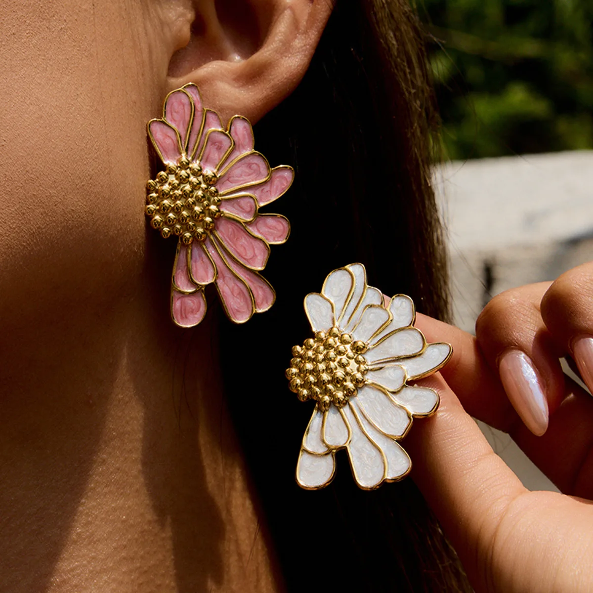 Sweet Design White Pink Color Petal Stud Earrings for Women Fashion Stainless Steel Earrings Party Jewelry Accessories Gifts
Sweet Design White Pink Color Petal Stud Earrings for Women Fashion Stainless Steel Earrings Party Jewelry Accessories Gifts