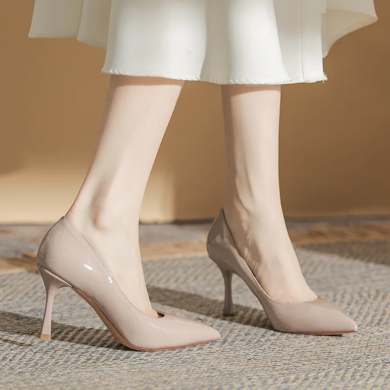 Spring and Autumn Fashion Ladies Pumps Sexy Patent Leather Career Commuter Comfortable Women High Heeled Single Shoes
Spring and Autumn Fashion Ladies Pumps Sexy Patent Leather Career Commuter Comfortable Women High Heeled Single Shoes