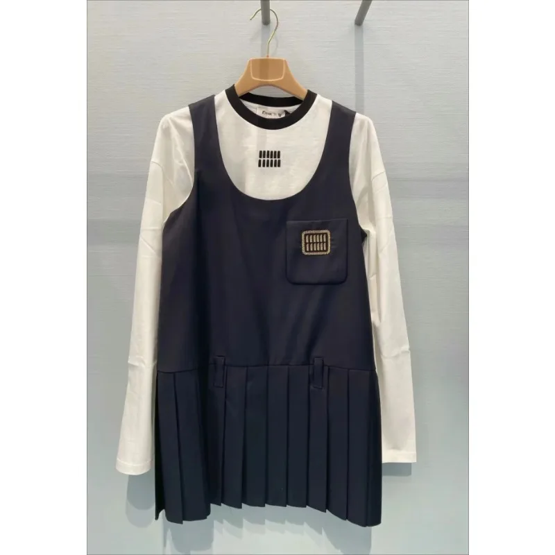 2024 New Sleeveless Women's Dress, High Quality Luxury Dress, Dark Blue Street Wear Embroidered Alphabet Clothing, Women's Wear
2024 New Sleeveless Women's Dress, High Quality Luxury Dress, Dark Blue Street Wear Embroidered Alphabet Clothing, Women's Wear
